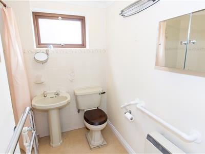 Annexe Shower Room